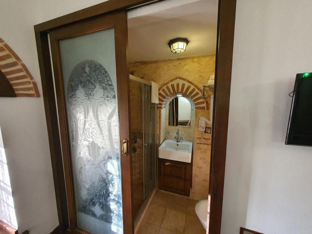 Cesme Kanuni Kervansaray Historical Hotel Экстерьер фото